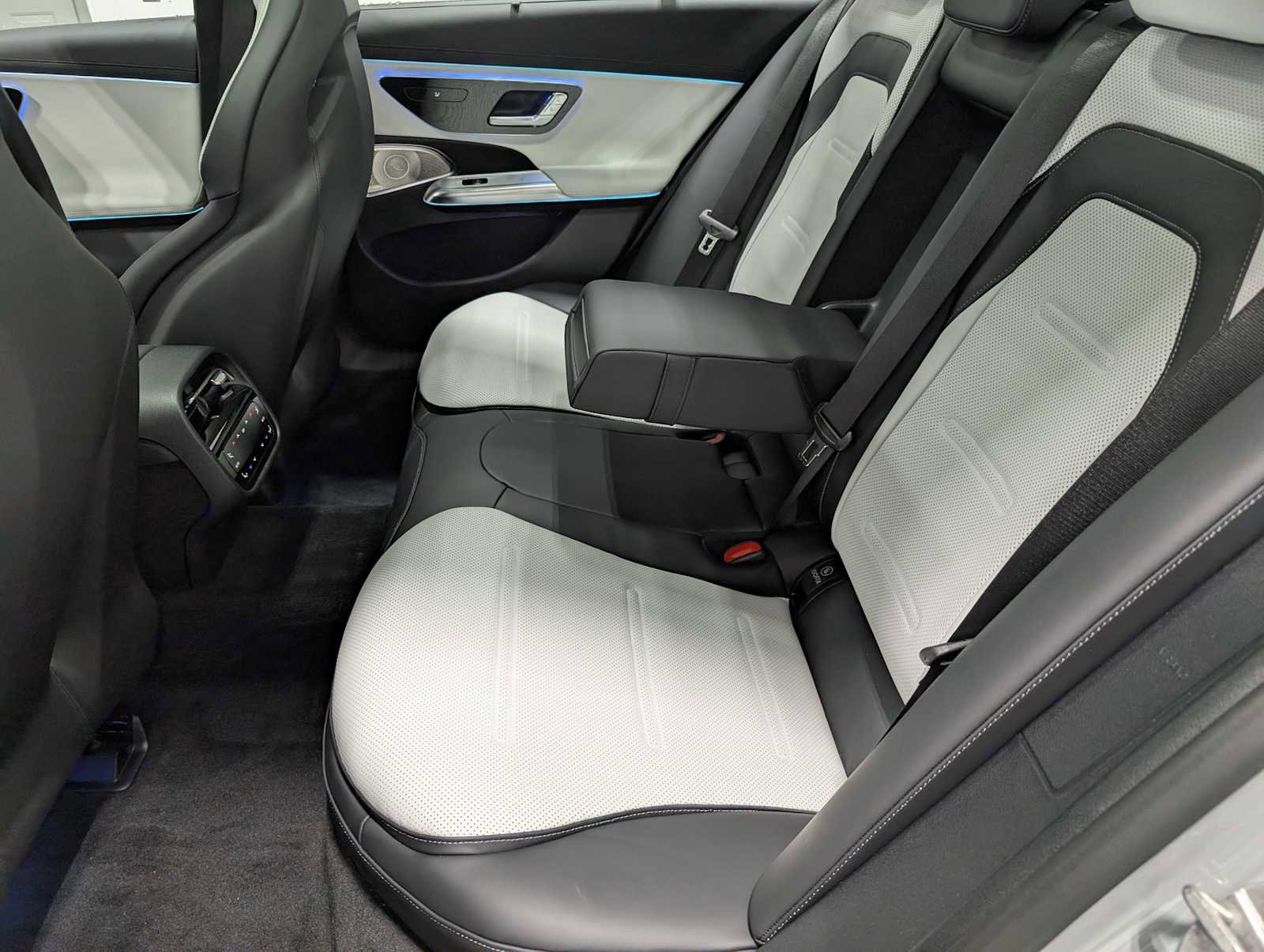 New 2026 Mercedes-Benz E 53 AMG e 4MATIC Sedan image 21