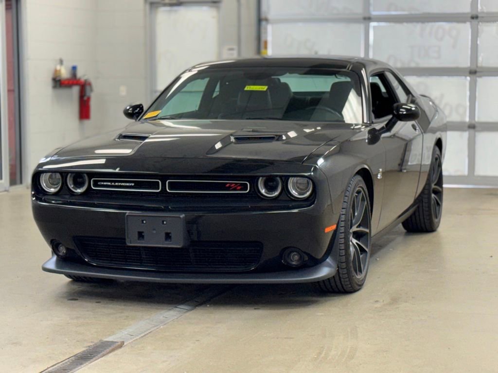 Used 2015 Dodge Challenger R/T Scat Pack w/ Leather Interior Group image 3