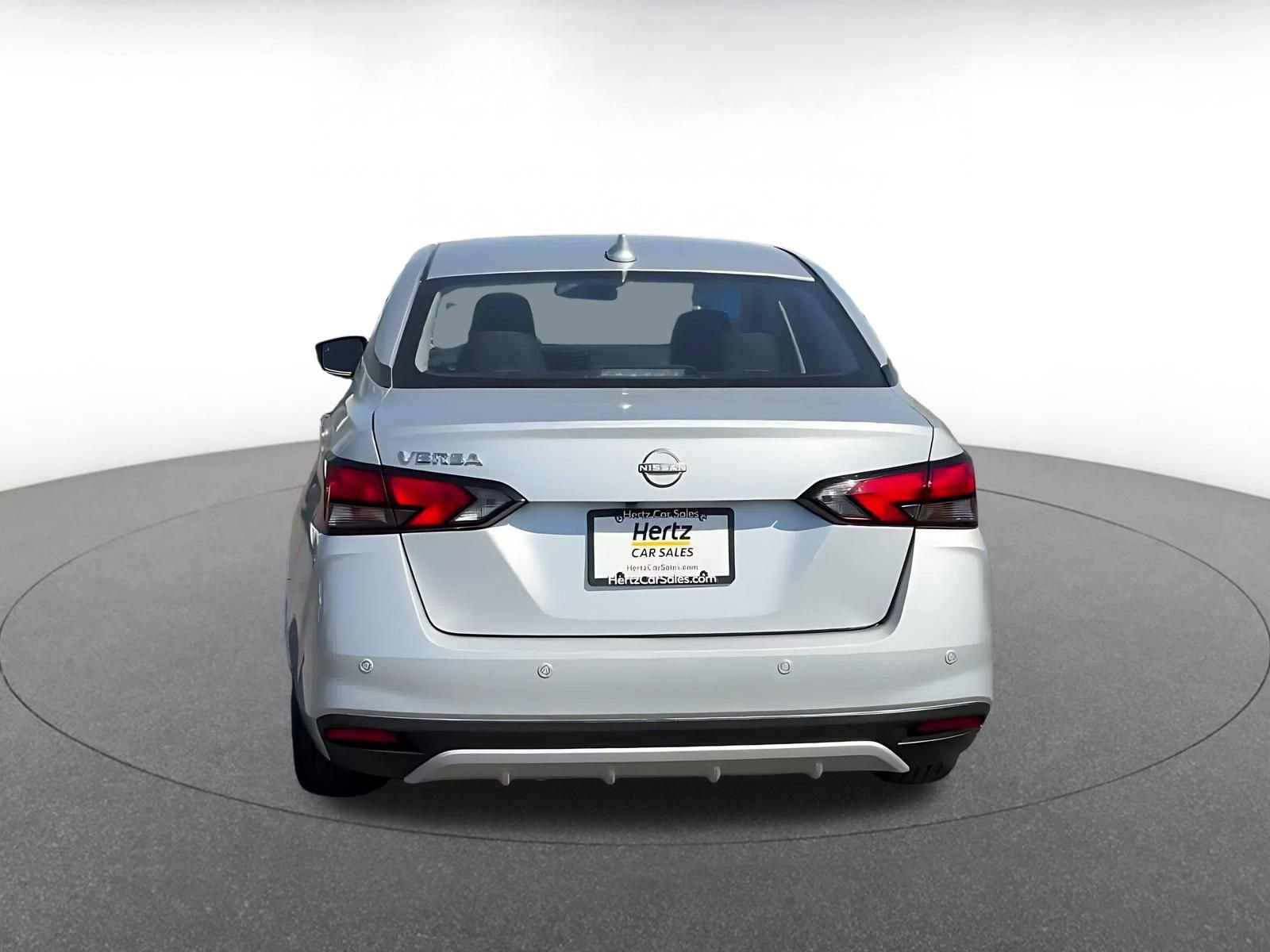 Used 2025 Nissan Versa SV image 12