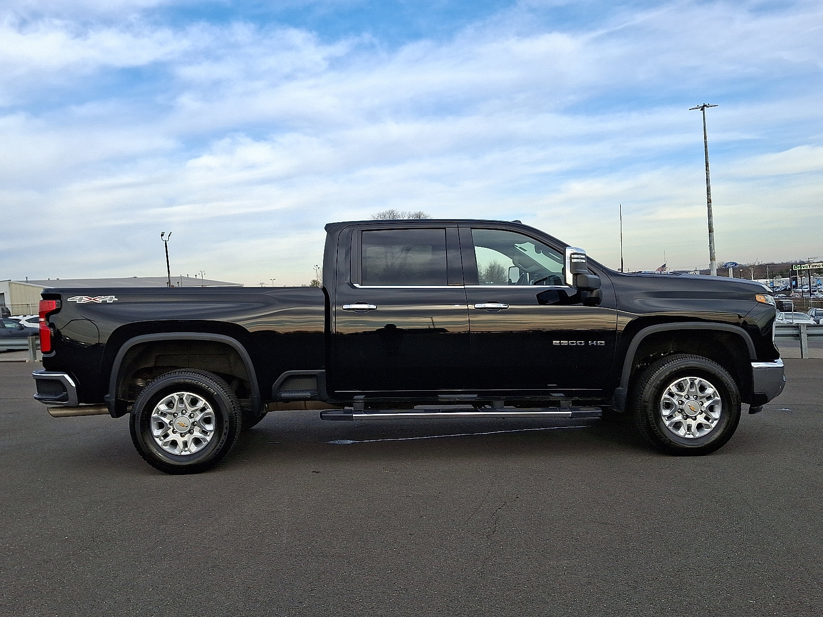 Certified 2024 Chevrolet Silverado 2500 LTZ w/ LTZ Convenience Package image 7