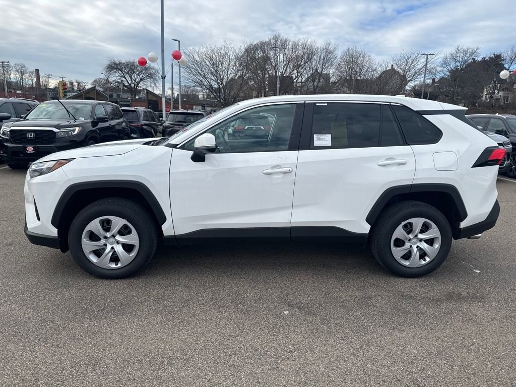 New 2025 Toyota RAV4 LE image 4