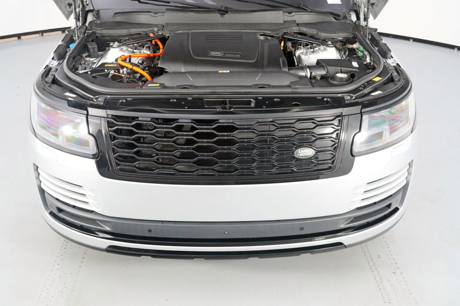 Used 2020 Land Rover Range Rover HSE image 8