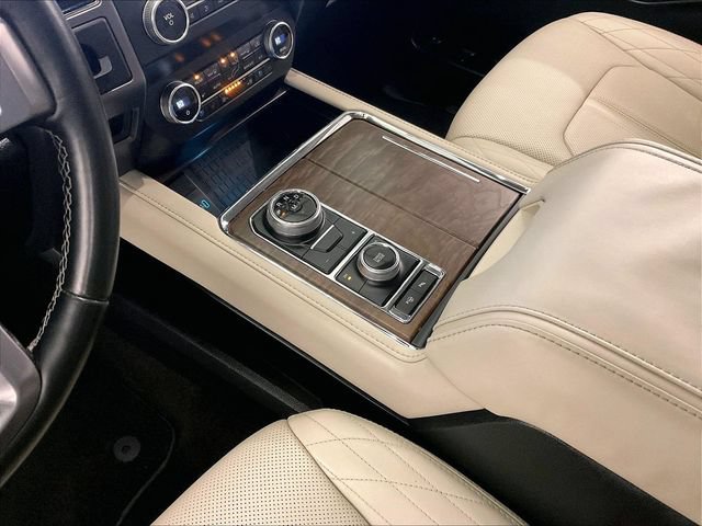 Used 2020 Ford Expedition Platinum AWD/4WD image 16