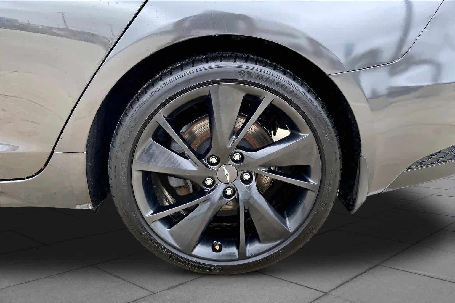 Used 2023 Genesis G70 2.0T w/ Sport Prestige Package RWD image 11