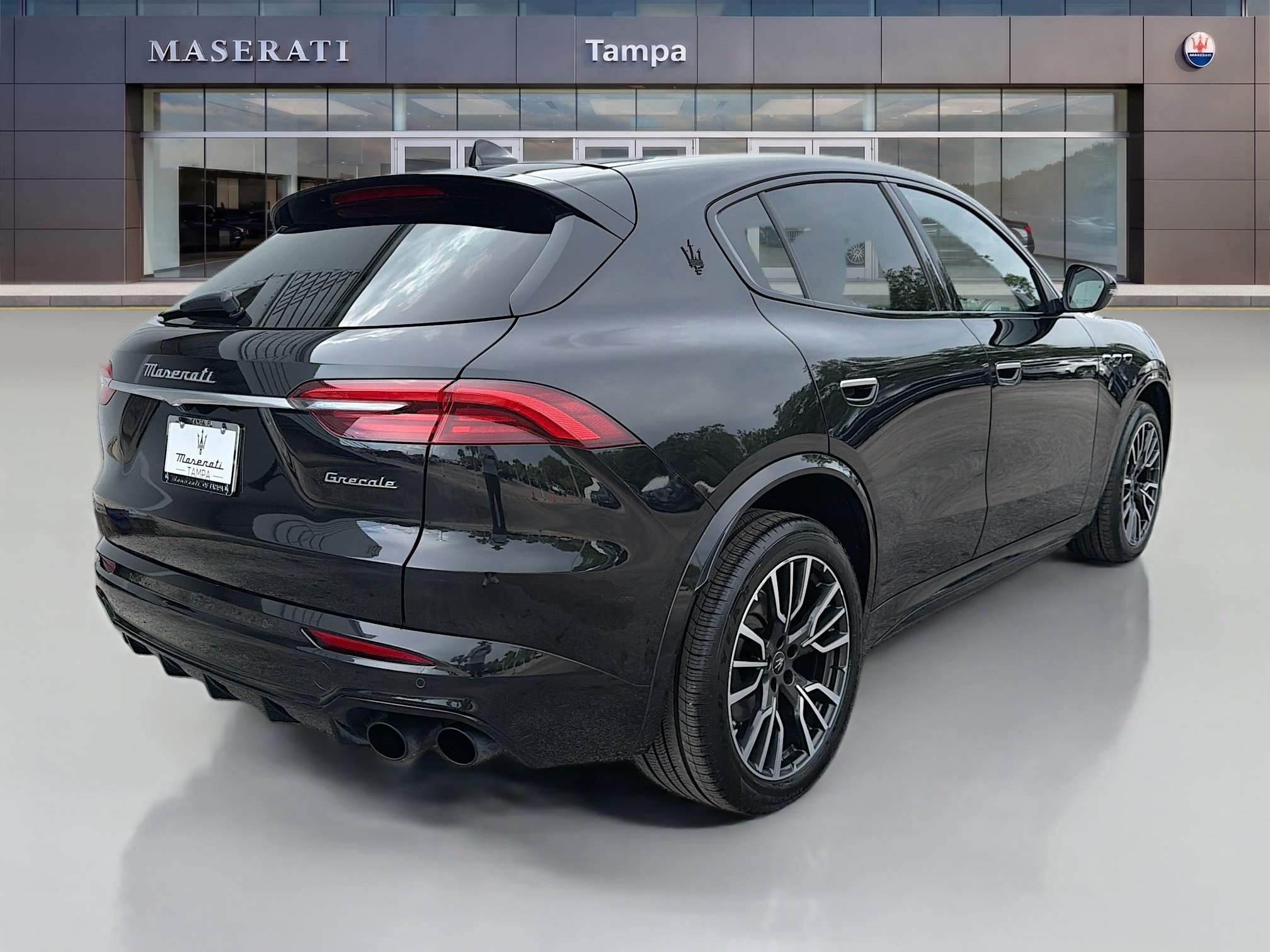 Used 2023 Maserati Grecale Modena AWD/4WD image 3