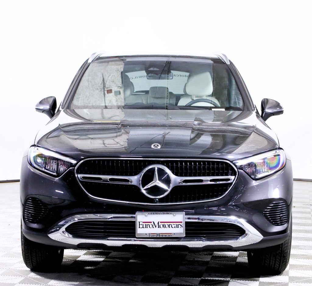 Used 2026 Mercedes-Benz GLC 300 4MATIC image 2