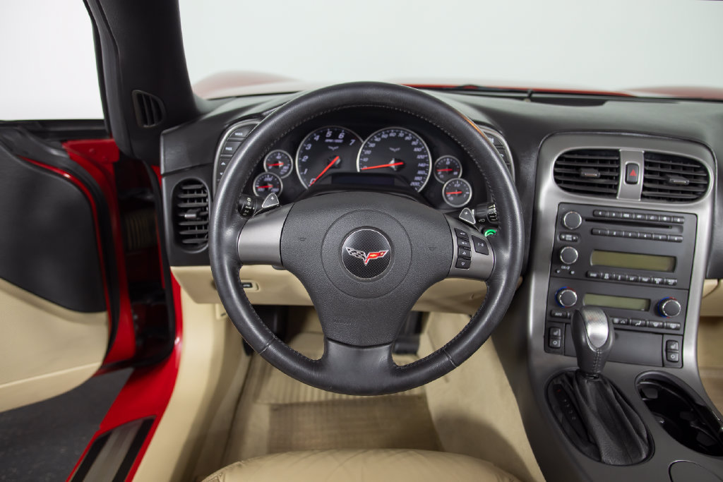 Used 2007 Chevrolet Corvette Convertible w/ Preferred Equipment Group RWD image 32