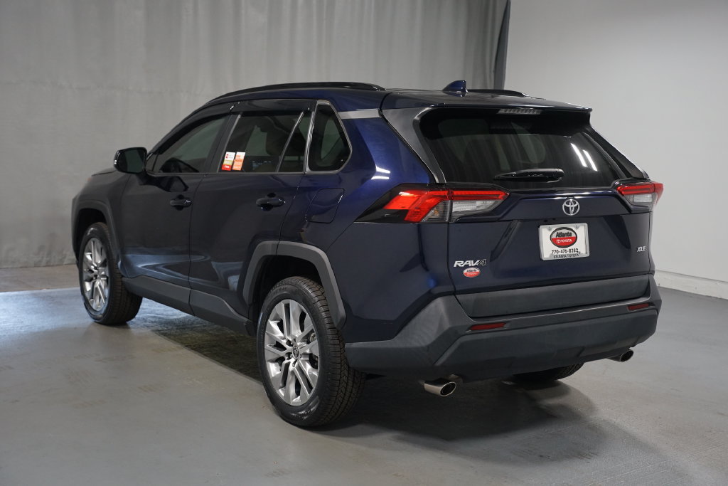 Used 2022 Toyota RAV4 XLE Premium FWD image 6