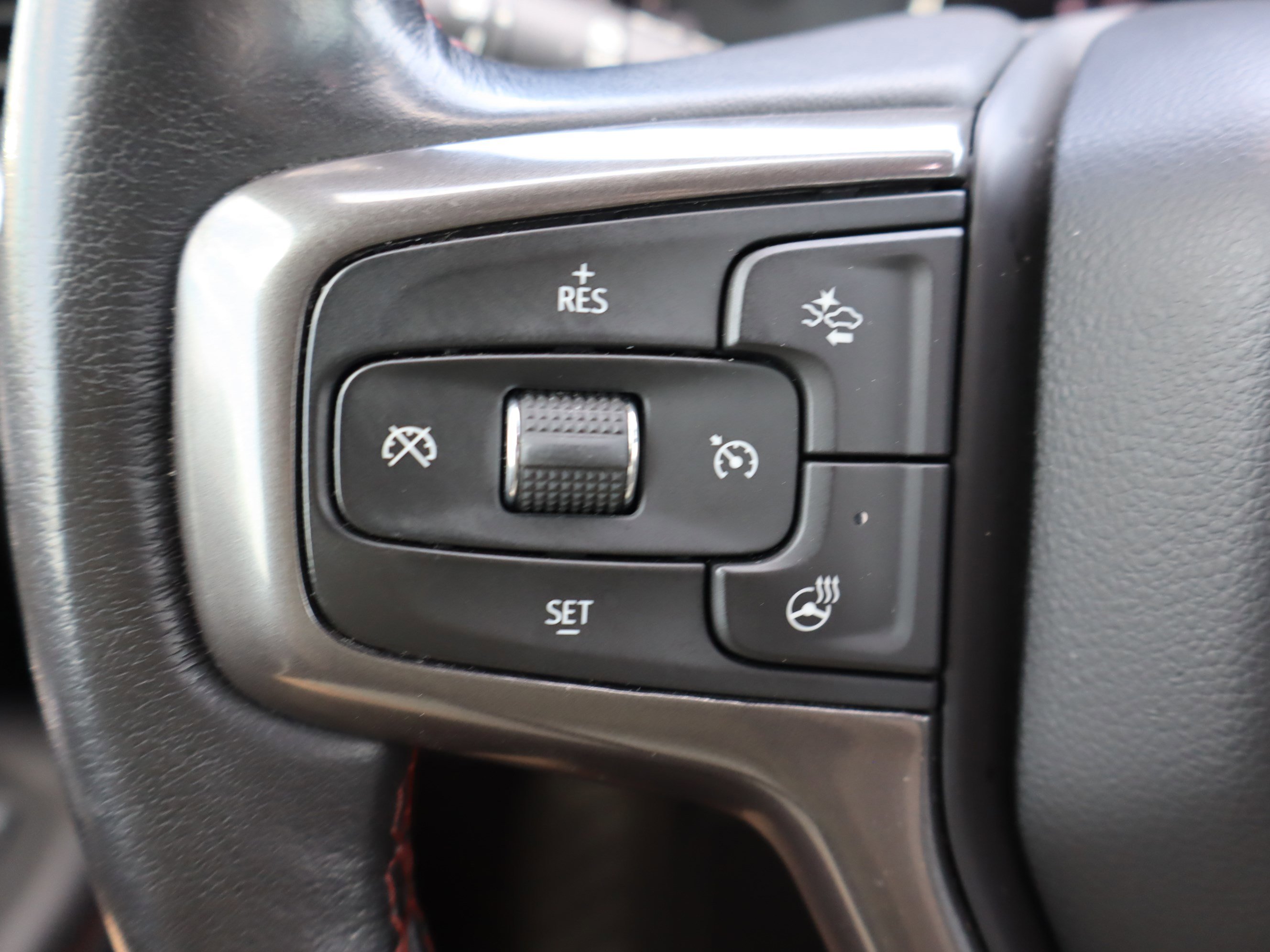 Used 2021 Chevrolet Tahoe RST w/ Luxury Package image 23