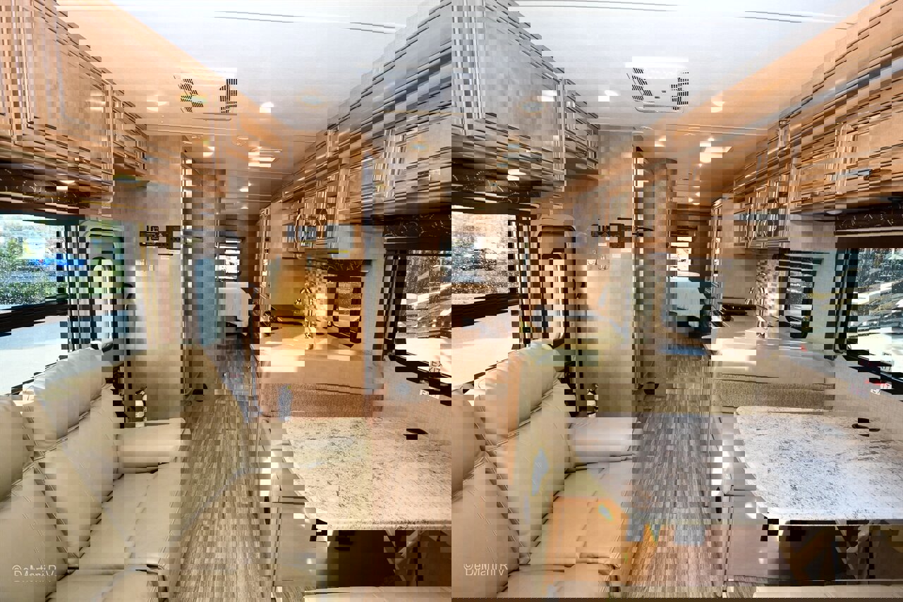 Used 2016 Ford E-450 and Econoline 450 Super Duty w/ Motorhome Prep Package RWD image 3