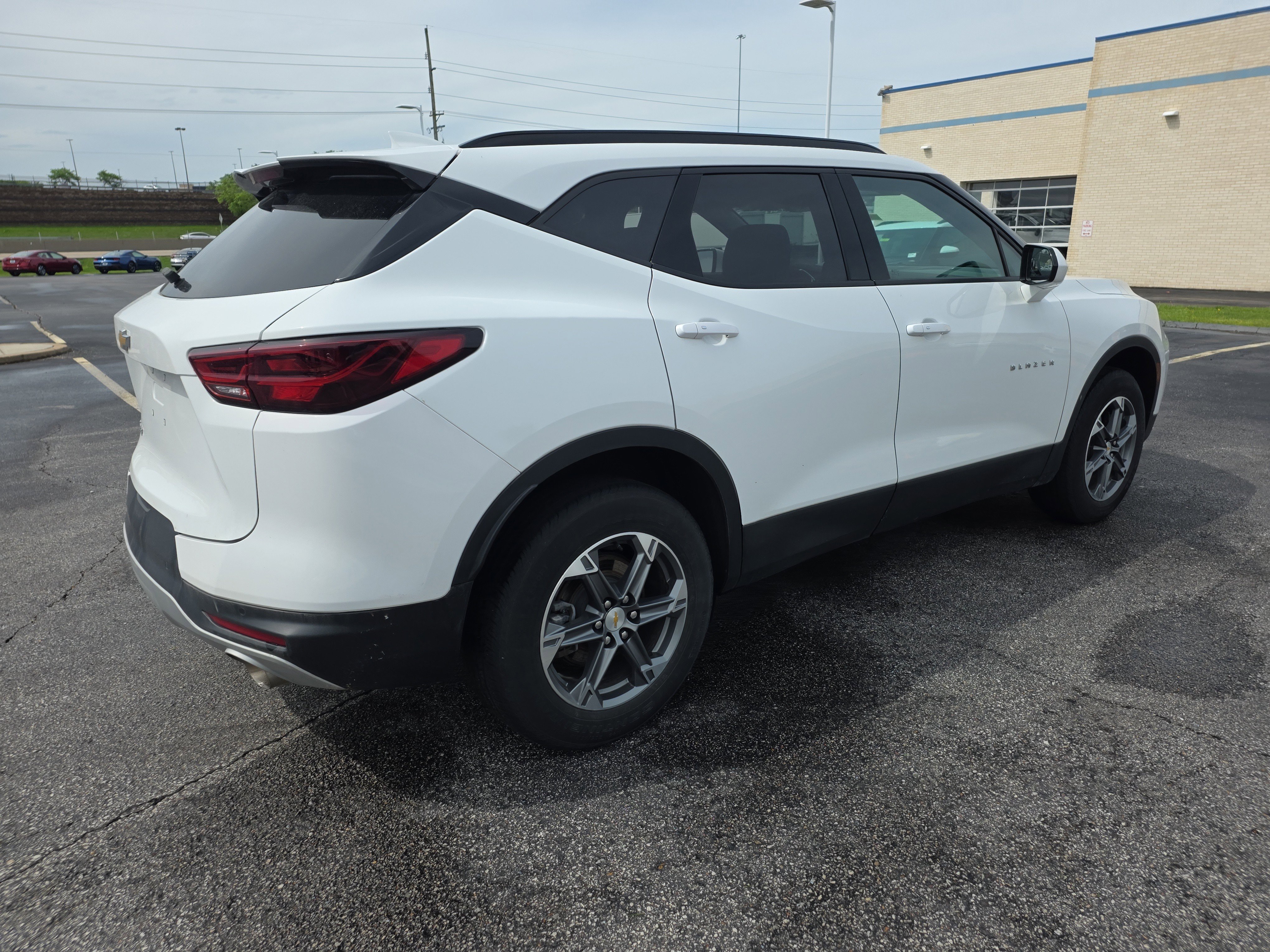 Used 2024 Chevrolet Blazer LT w/ Convenience Package FWD image 3