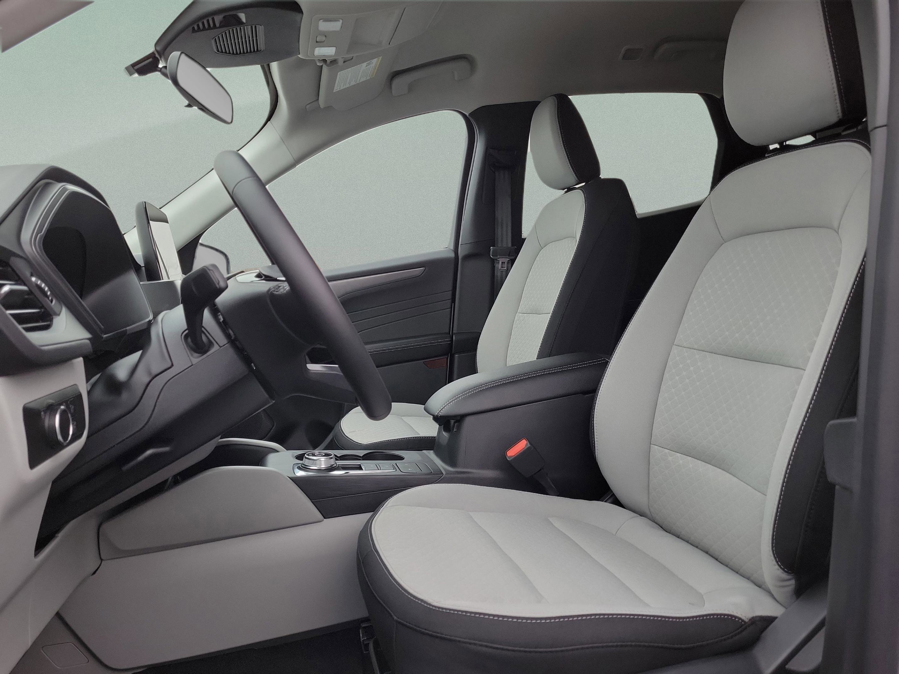 New 2026 Ford Escape Active w/ Cold Weather Package image 18