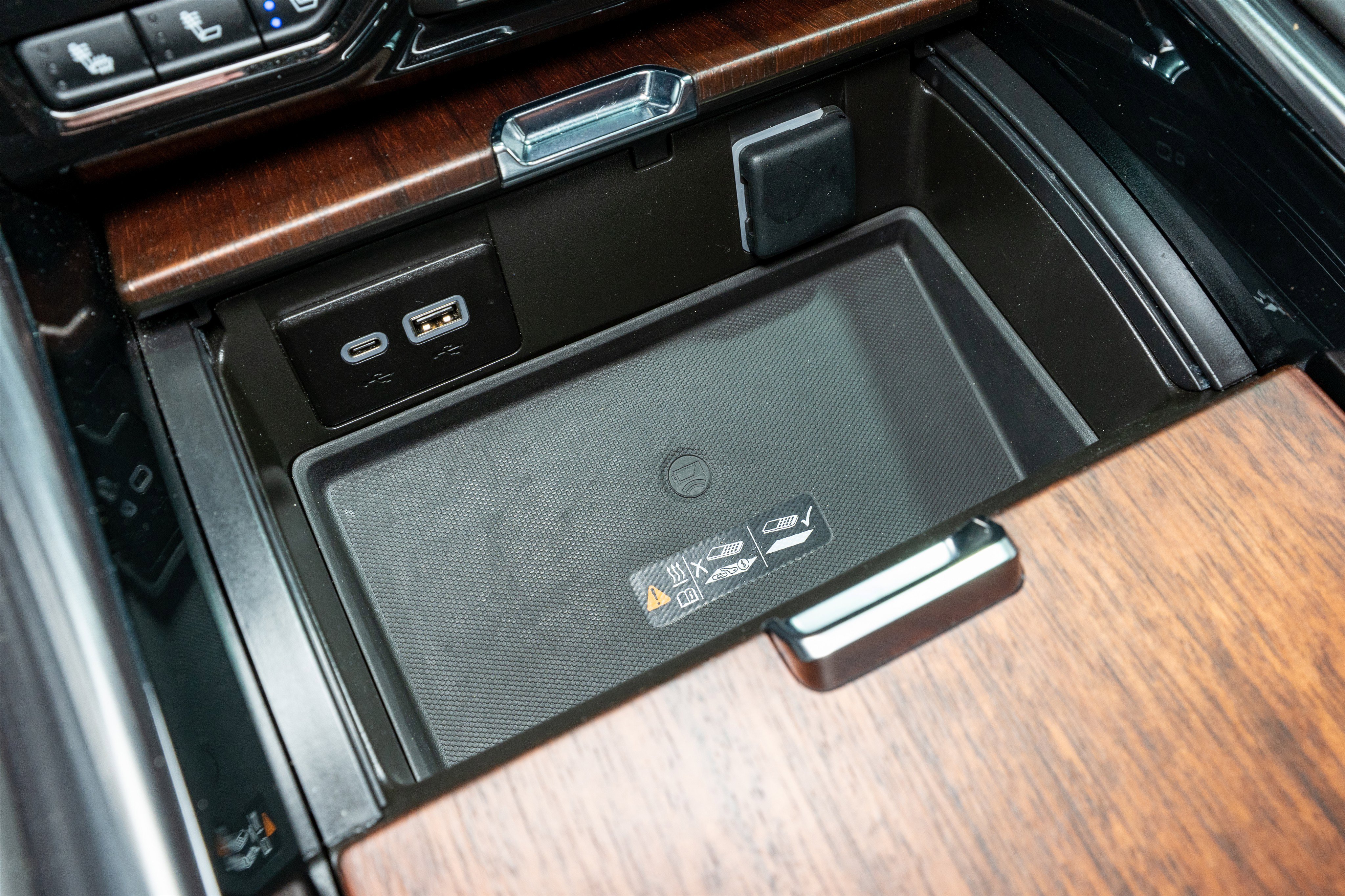 Used 2024 GMC Yukon Denali Ultimate image 25