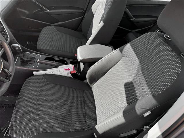 Used 2016 Volkswagen Passat 1.8T S image 10