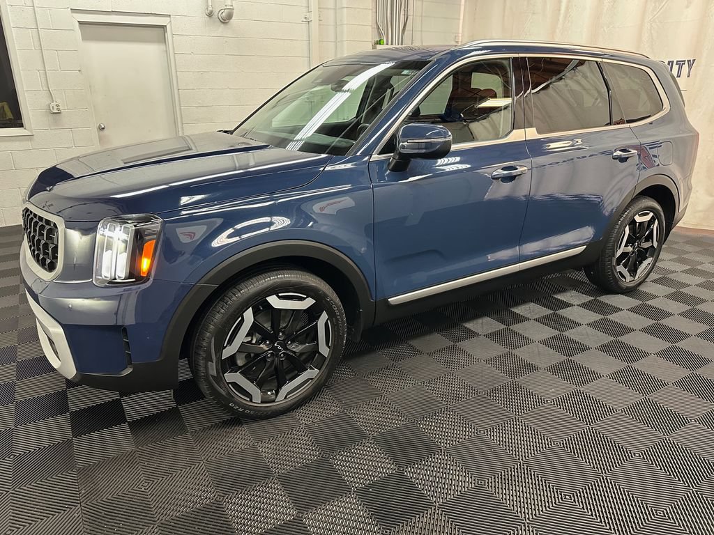 Used 2023 Kia Telluride S w/ S Sunroof Package AWD/4WD image 5