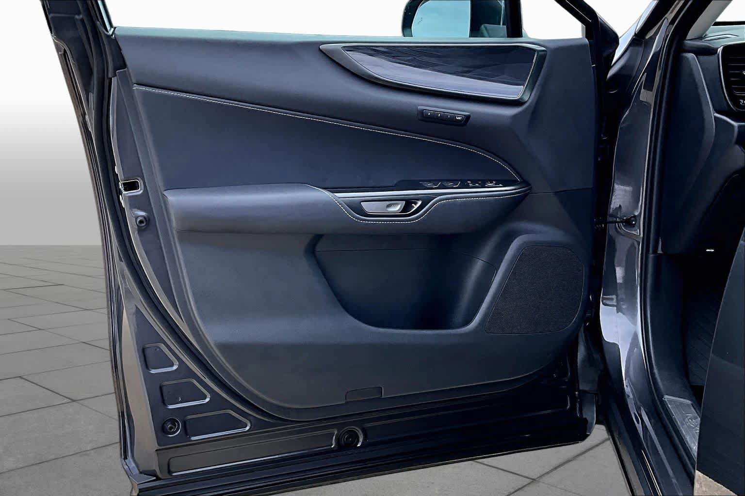 Certified 2025 Lexus NX 250 FWD w/ Accessory Package (Z1) image 22