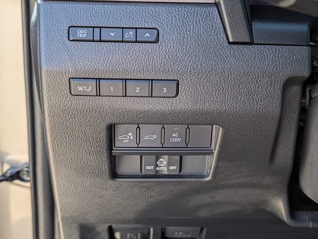 Used 2025 Lexus GX 550 w/ Accessory Package (2T) AWD/4WD image 24