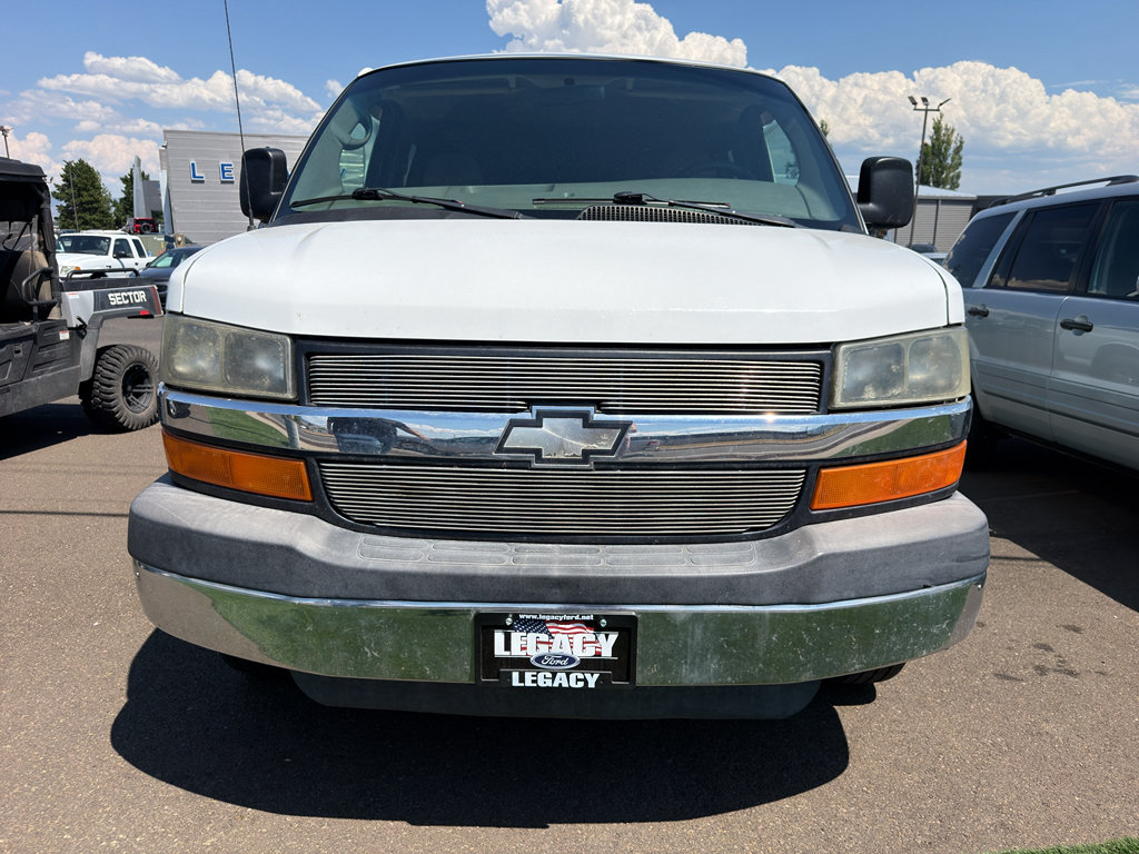 Used 2009 Chevrolet Express 3500 Passenger w/ LT Preferred Equipment Group RWD image 7