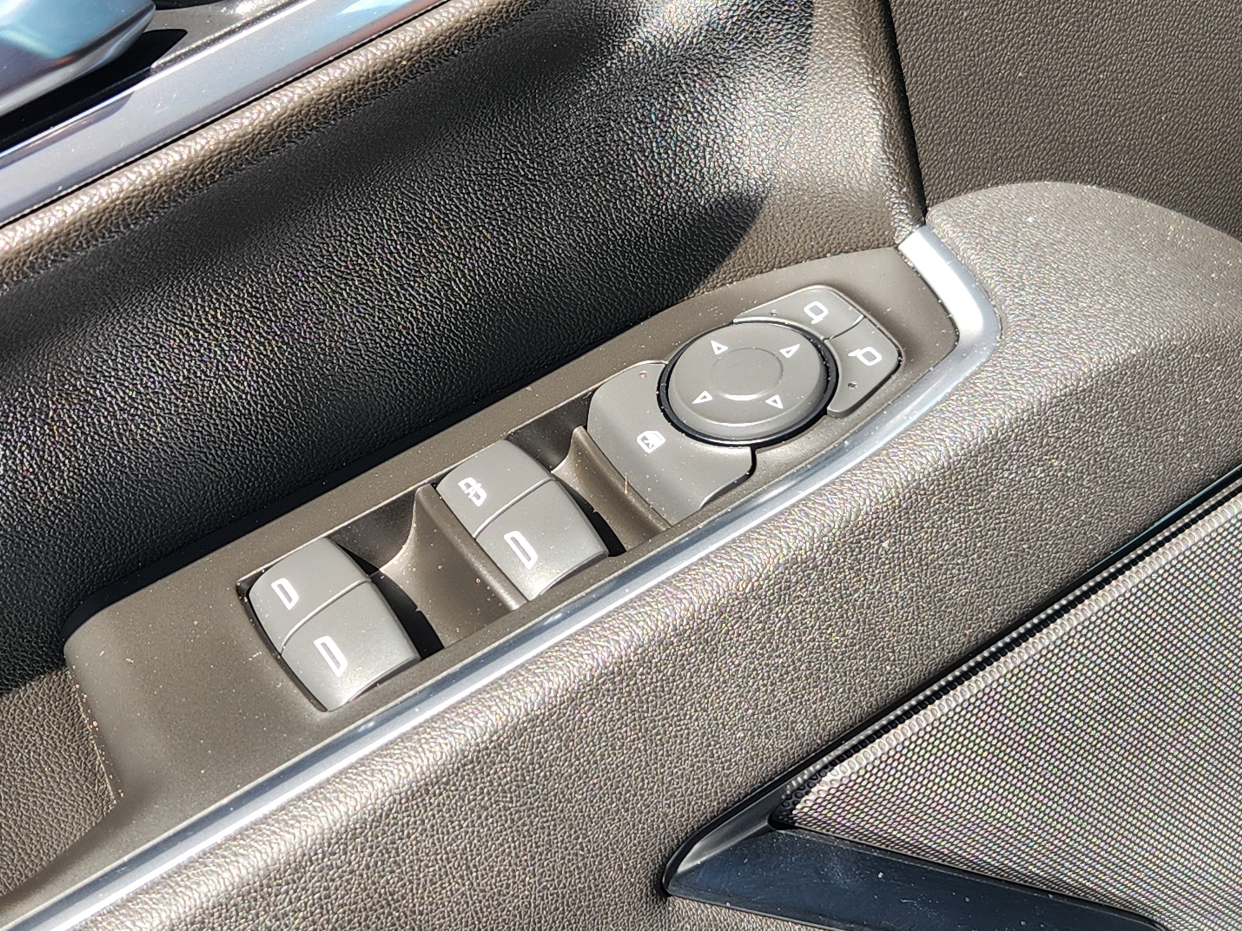 Certified 2025 Chevrolet Silverado 1500 LT AWD/4WD image 23