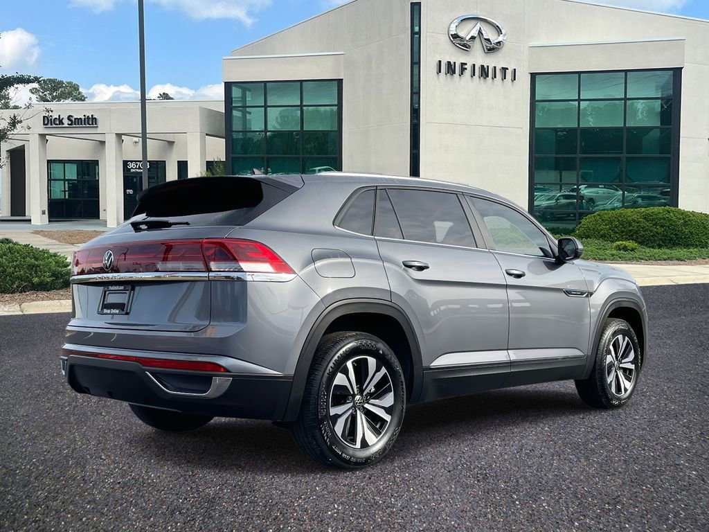 Used 2024 Volkswagen Atlas Cross Sport SE image 6