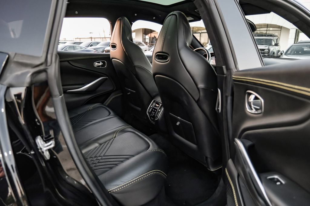 Used 2021 Aston Martin DBX image 38