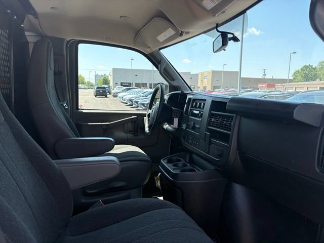 Used 2024 Chevrolet Express 2500 w/ Driver Convenience Package RWD image 17