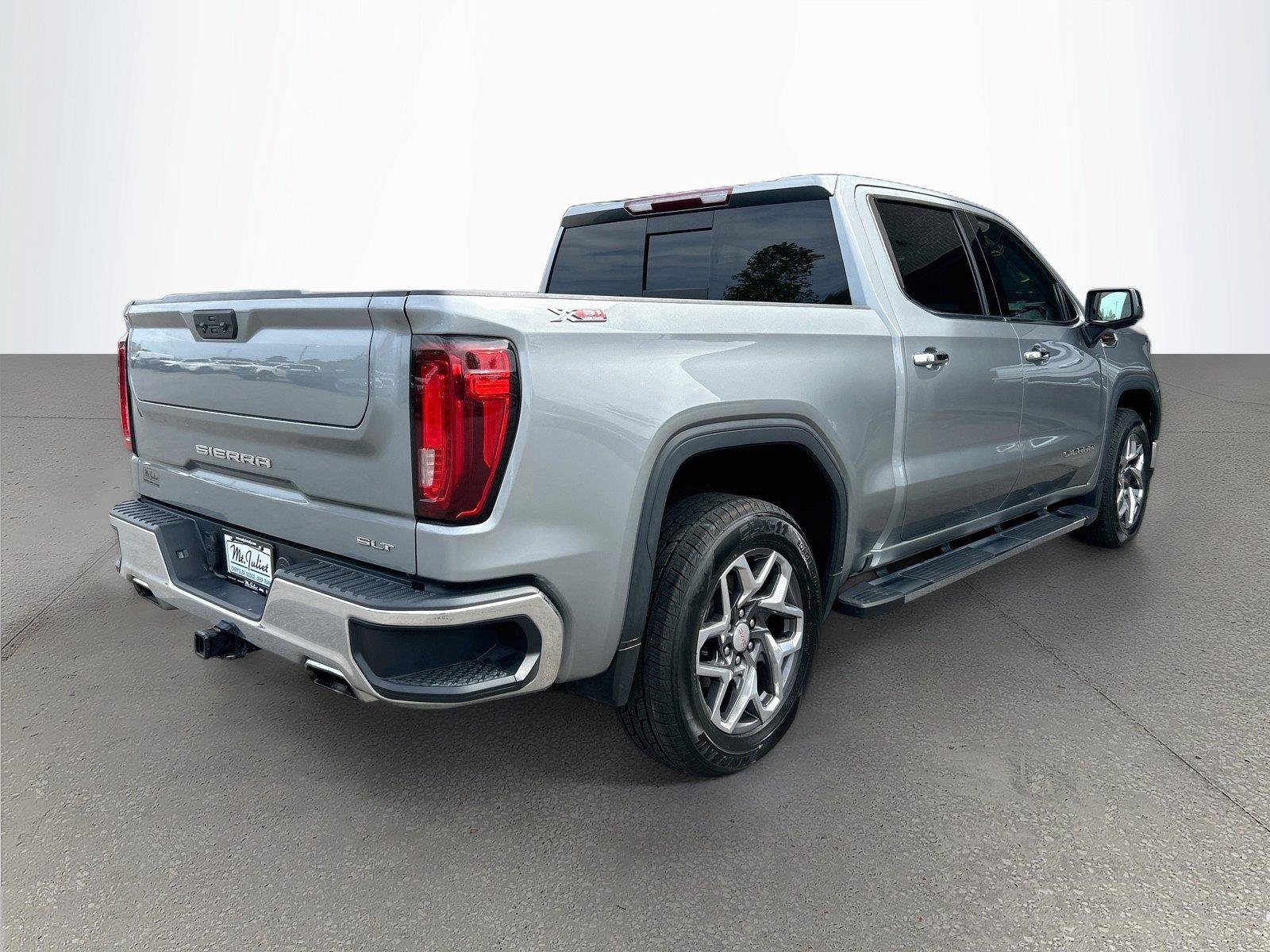 Used 2023 GMC Sierra 1500 SLT w/ SLT Premium Package AWD/4WD image 4