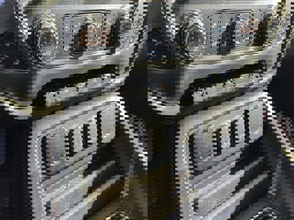 Used 2018 Chevrolet Silverado 1500 LTZ w/ Texas Edition image 12