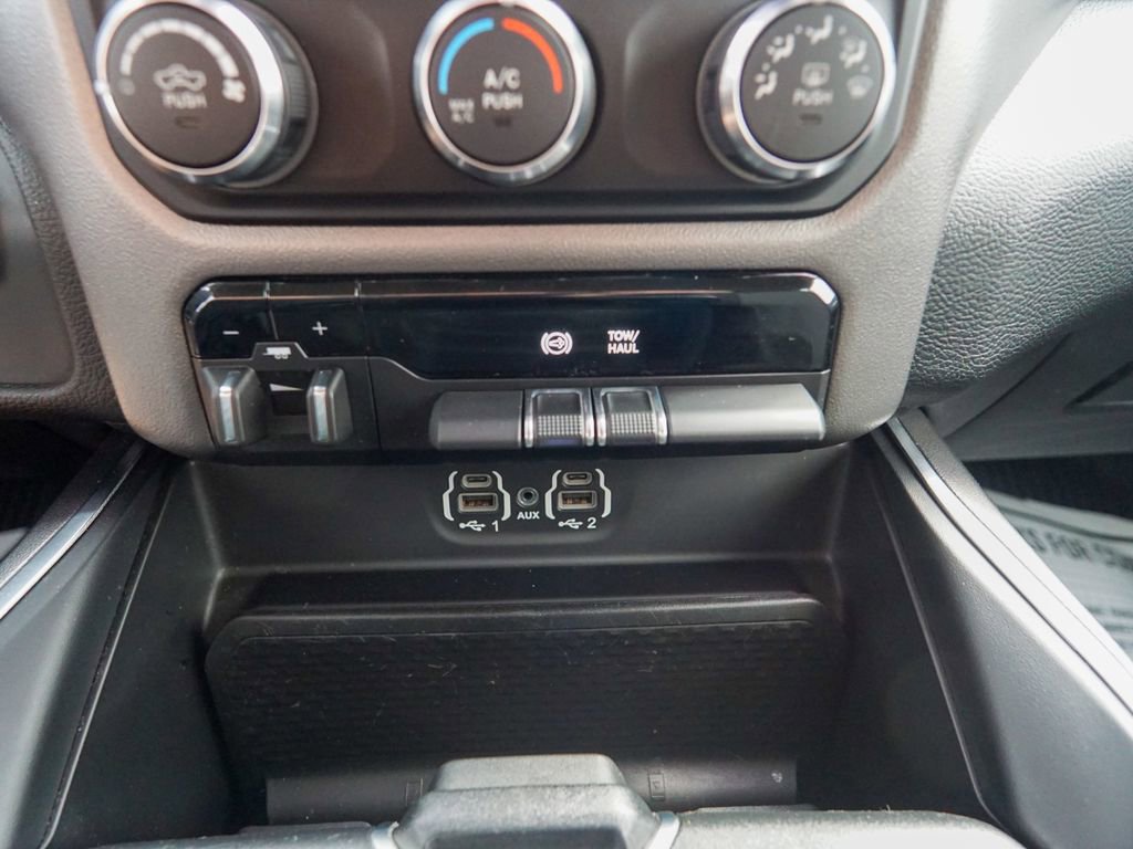 Used 2019 RAM 3500 Big Horn image 29