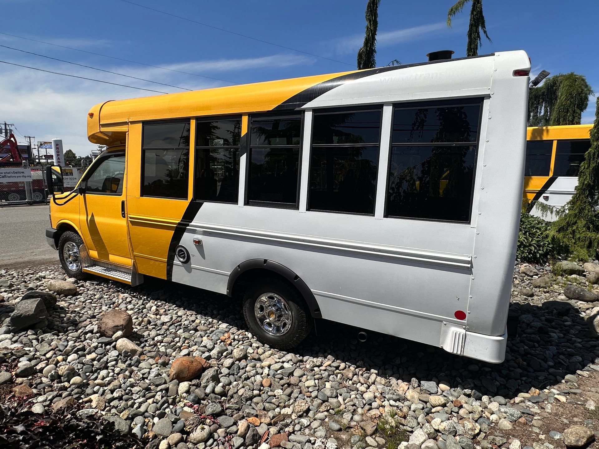 Used 2014 Chevrolet Express 3500 RWD image 6