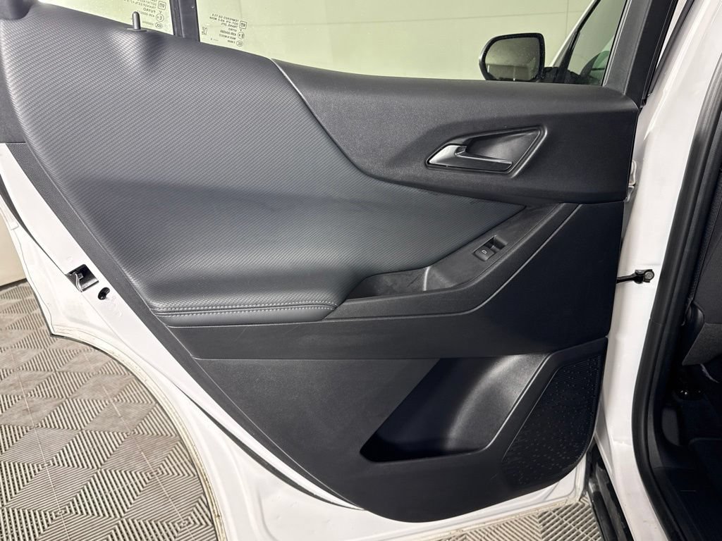 Certified 2025 Chevrolet Equinox LT AWD/4WD image 39