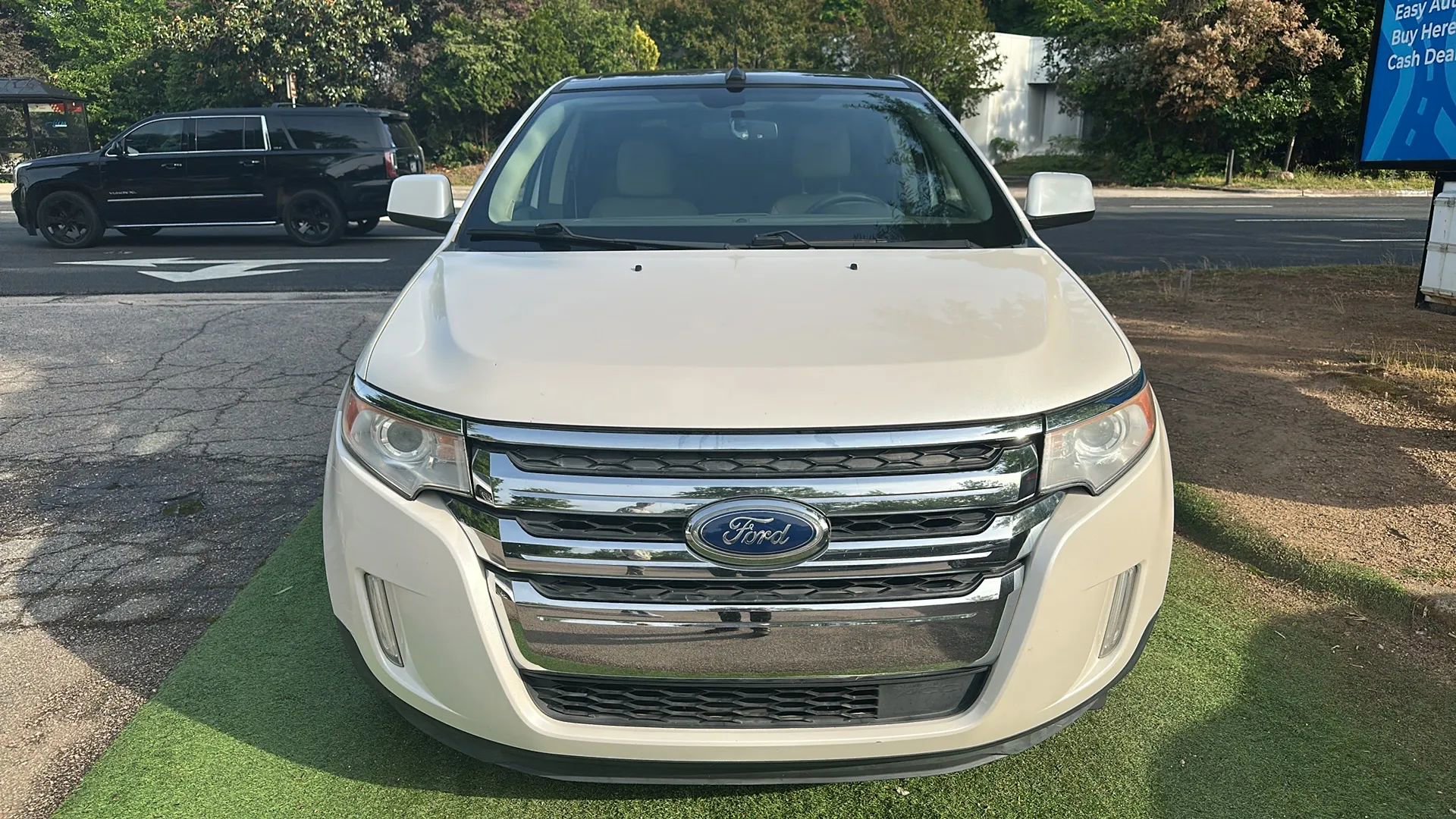 Used 2011 Ford Edge Limited w/ 302A Rapid Spec Order Code FWD image 2