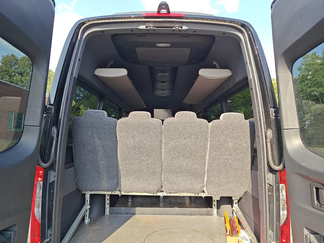 Used 2019 Mercedes-Benz Sprinter 2500 image 42