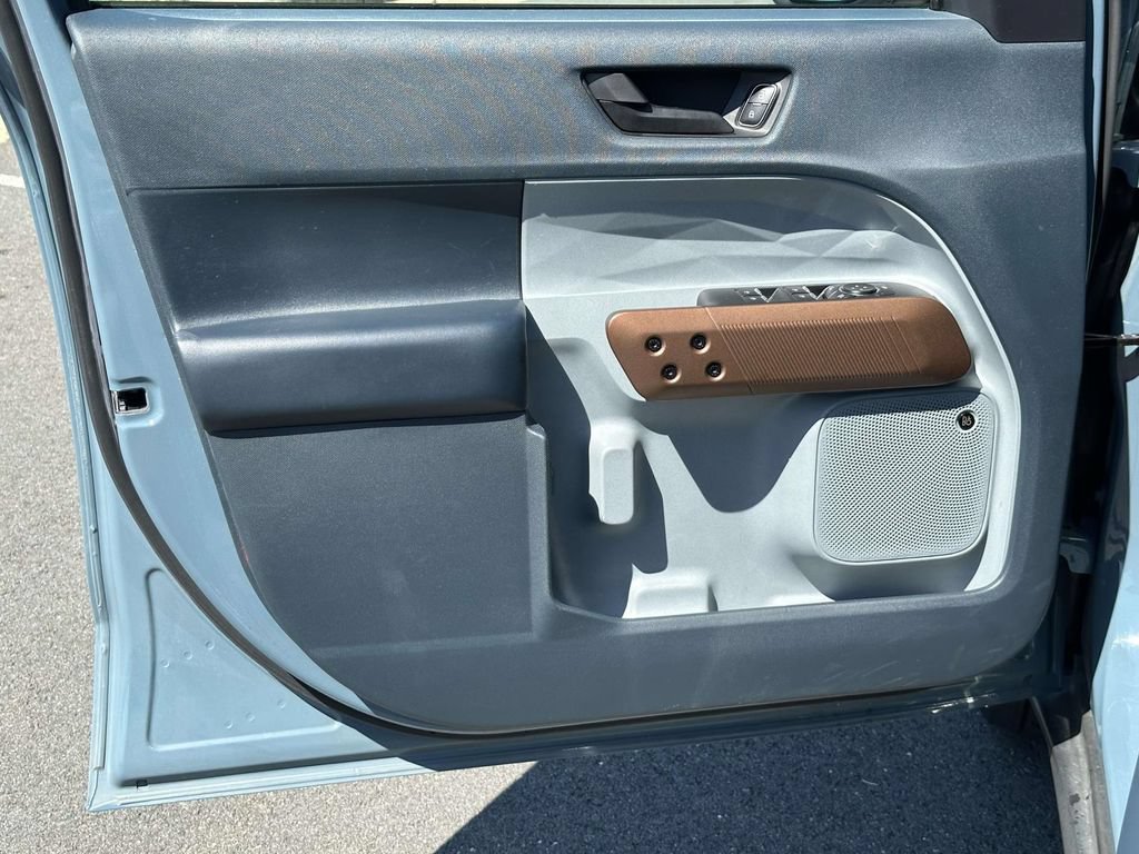 Used 2022 Ford Maverick Lariat w/ Lariat Luxury Package AWD/4WD image 29