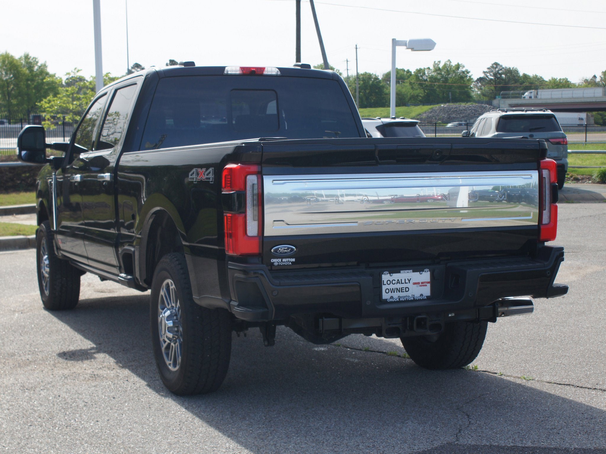 Used 2025 Ford F250 Platinum w/ Platinum Plus Package image 16