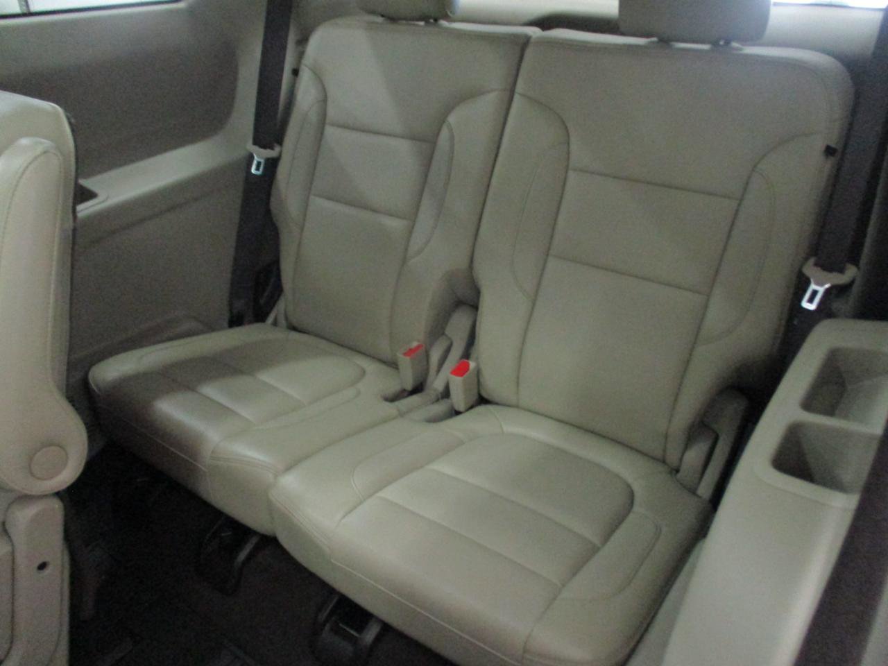 Used 2018 GMC Acadia Denali w/ Technology Package image 12