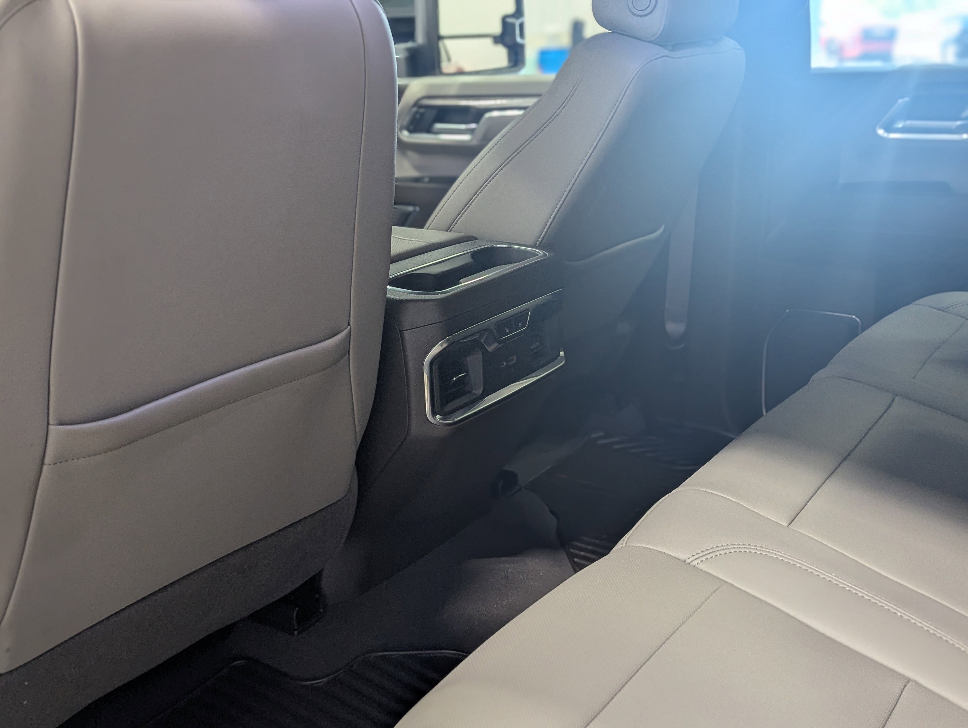 Used 2025 Chevrolet Silverado 3500 LTZ w/ LTZ Plus Package image 15