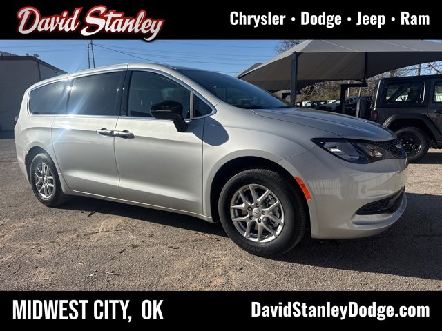 New 2026 Chrysler Voyager LX