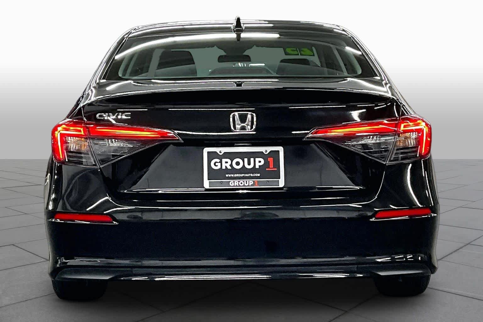 Used 2023 Honda Civic EX image 4