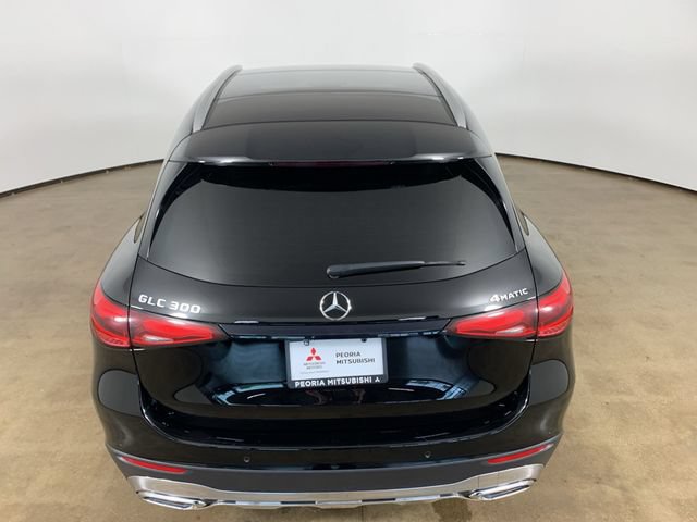 Used 2025 Mercedes-Benz GLC 300 4MATIC image 11