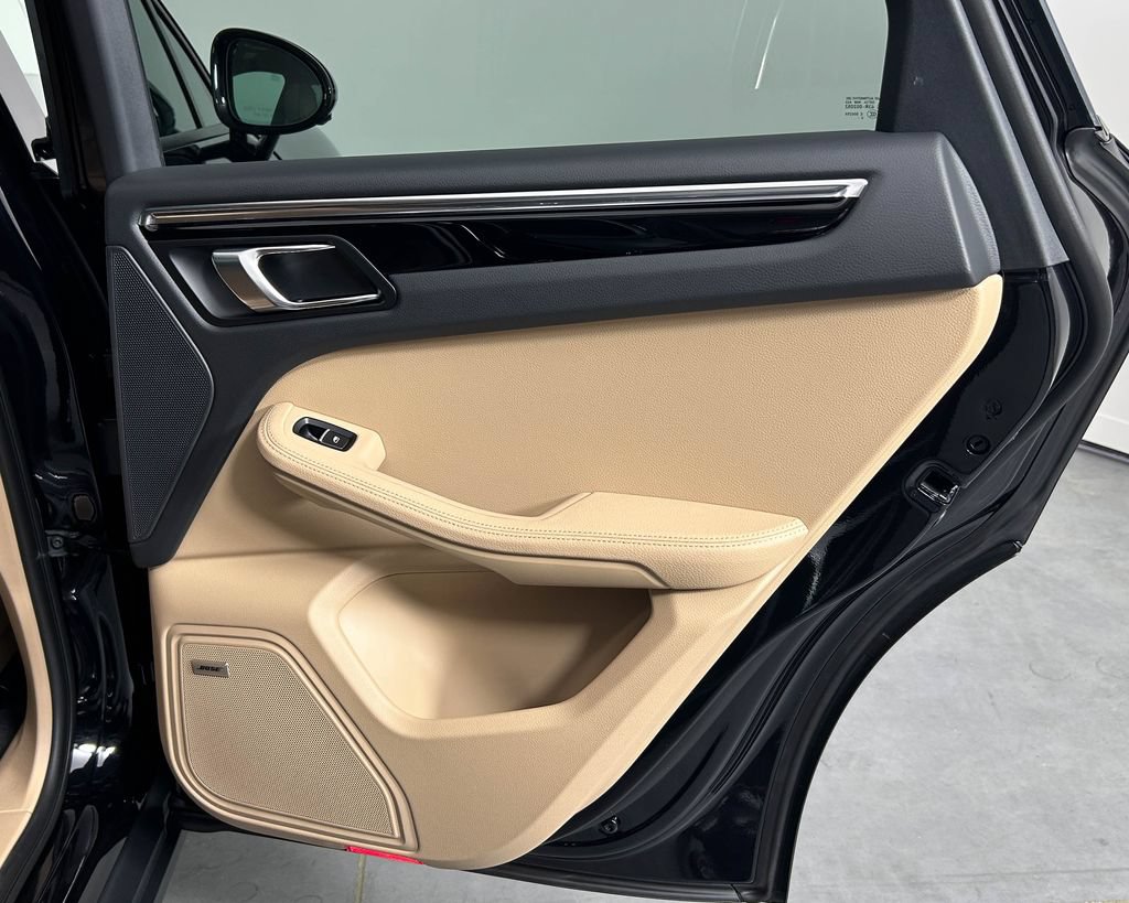 New 2026 Porsche Macan AWD/4WD image 25