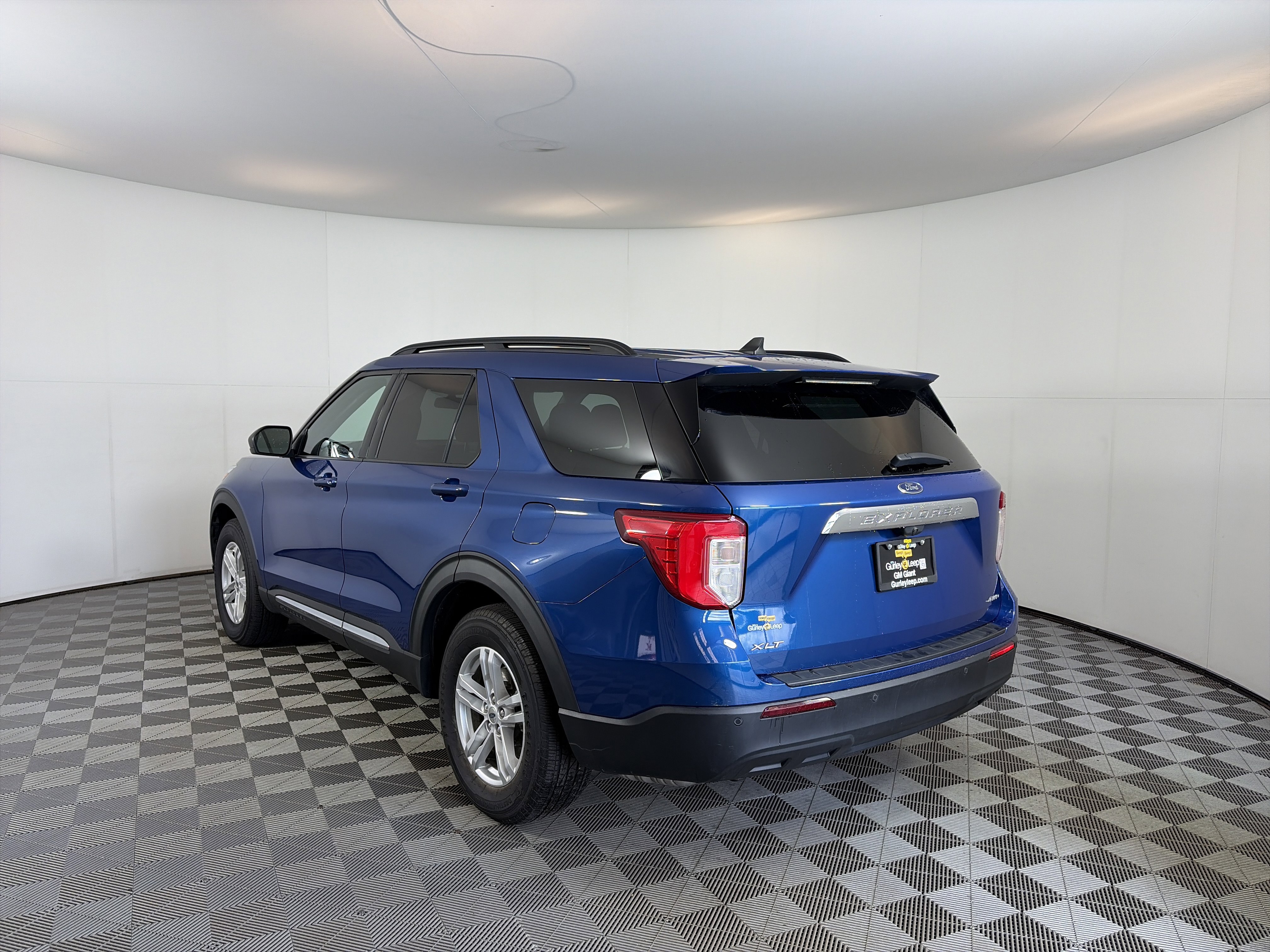 Used 2021 Ford Explorer XLT AWD/4WD image 9