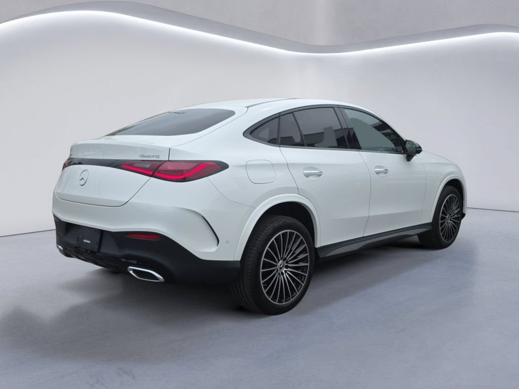 Used 2024 Mercedes-Benz GLC 300 4MATIC image 4