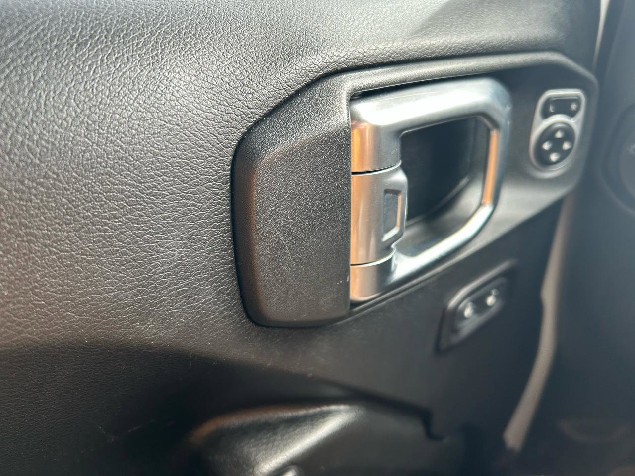 Used 2019 Jeep Wrangler Unlimited Sport S image 27