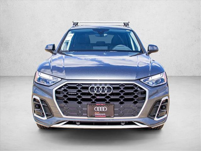 Used 2023 Audi Q5 2.0T Premium w/ Convenience Package AWD/4WD image 2