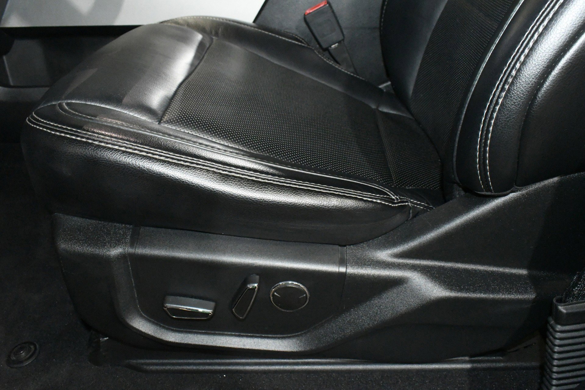 Used 2019 Ford F250 Lariat w/ Lariat Ultimate Package image 13