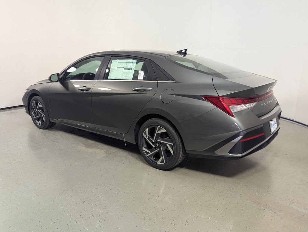 New 2026 Hyundai Elantra Limited FWD image 5