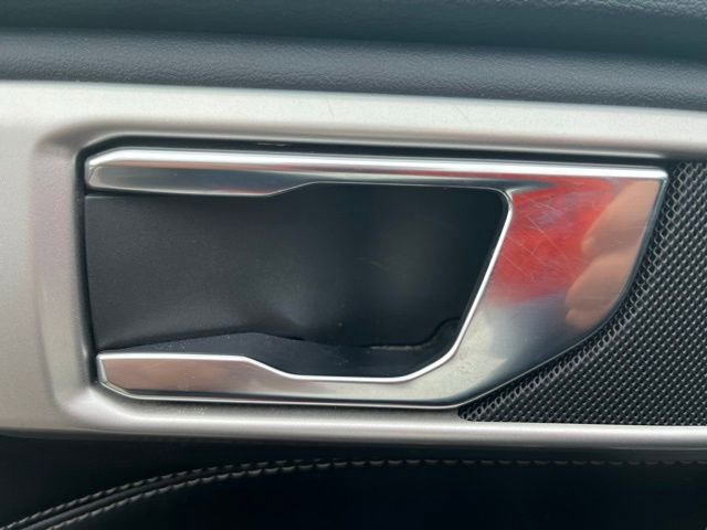 Used 2020 Ford Explorer XLT w/ Equipment Group 202A image 10