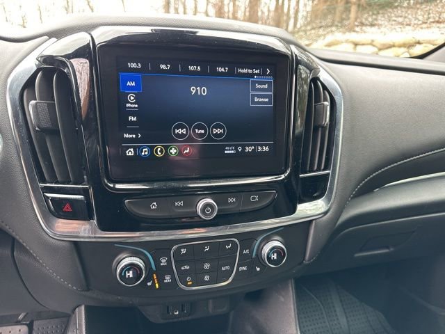Used 2023 Chevrolet Traverse LT image 18