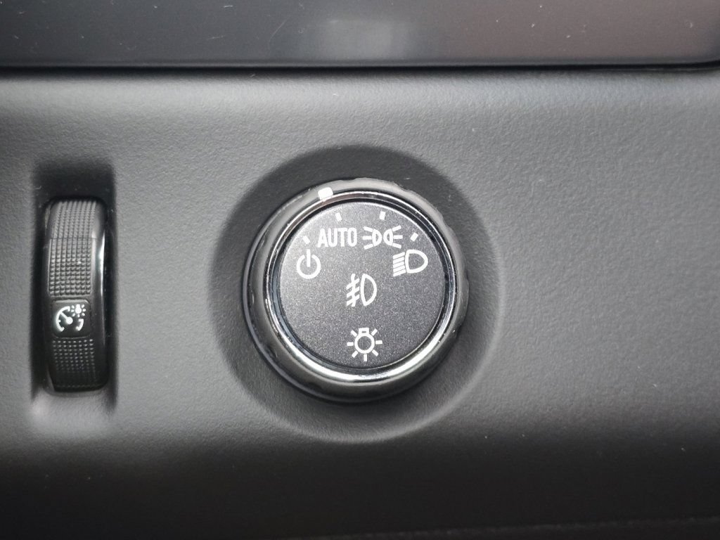 Used 2019 Chevrolet Suburban LT RWD image 28